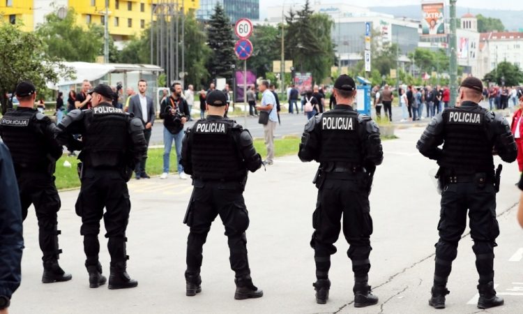 V BiH med deseterico pridržanih zaradi korupcije tudi policisti in cariniki