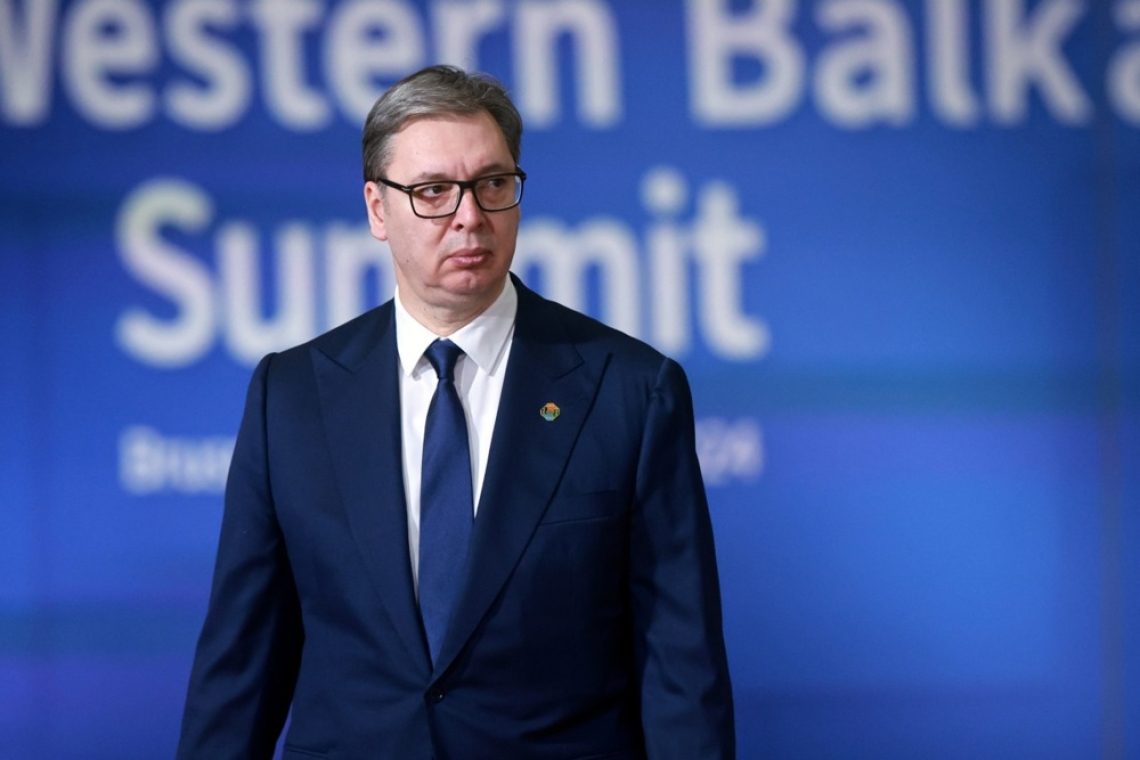 Vučić pozval k posvetovalnemu referendumu o njegovi razrešitvi