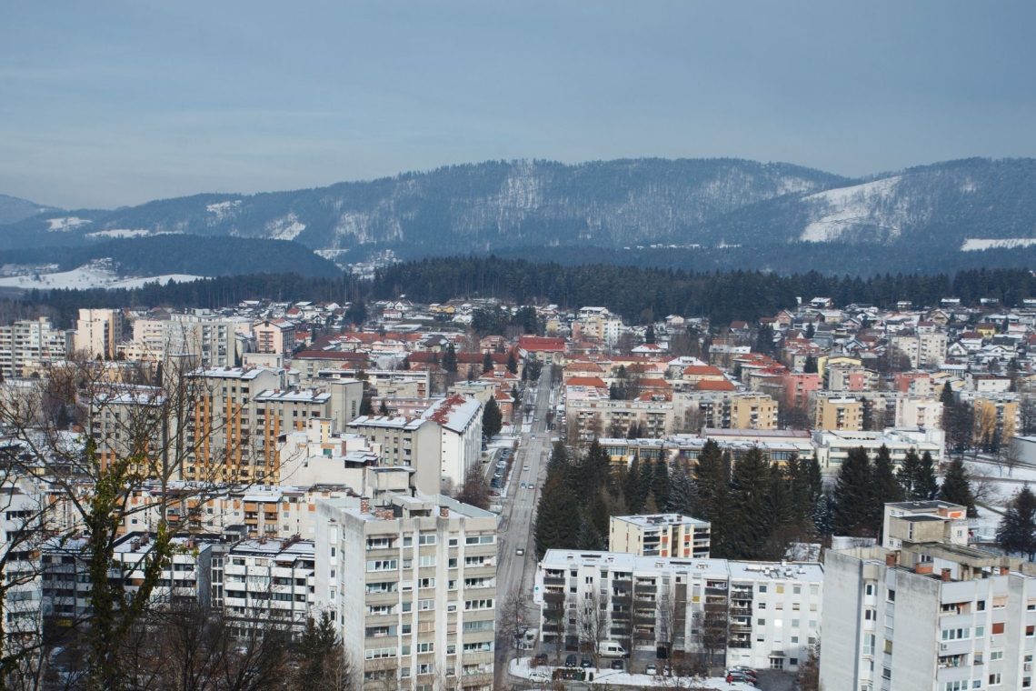 Velenjska občina načrtuje nakup novih stanovanj na območjih Pošta-Paka in Selo