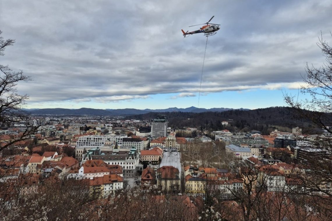 Dela na grajskem pobočju končana