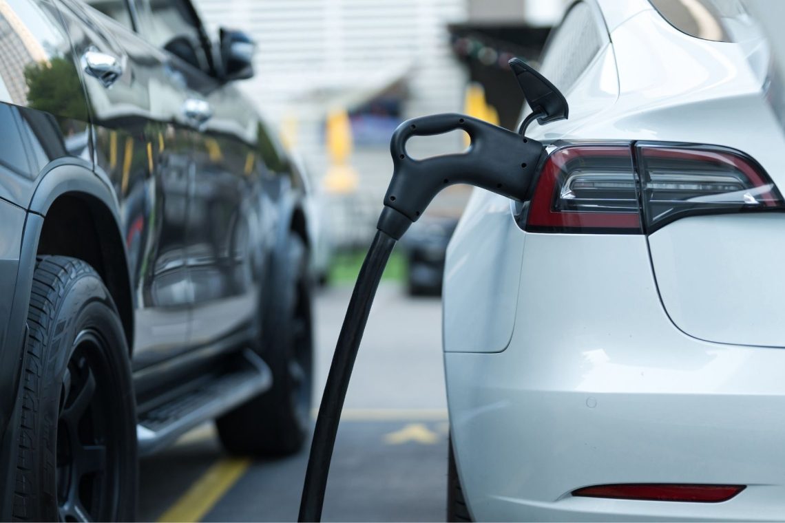Nova dajatev za lastnike električnih vozil v Sloveniji
