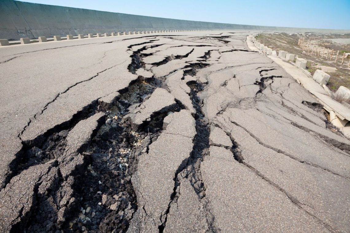 Močan potres z magnitudo 6,4 prizadel južni Tajvan, 27 poškodovanih