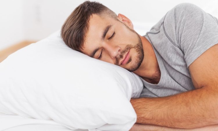 Kaj bi se zgodilo z vašim telesom, če bi spali brez vzglavnika?