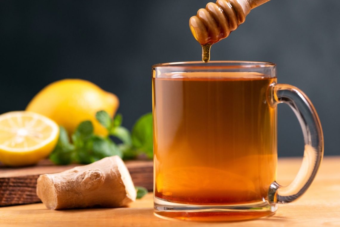 Med in limona v čaju nista čudežno zdravilo