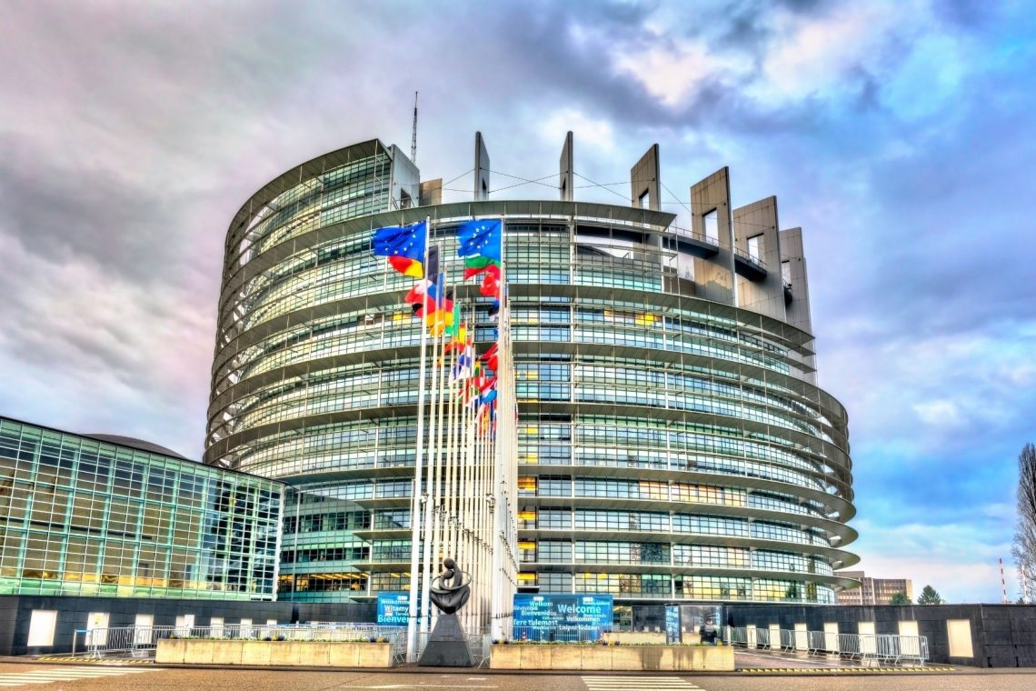 Evropski poslanci: EU mora okrepiti lastno varnost