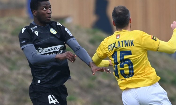 Nogometaši Brava Big Banga so premagali Koper z 2:1