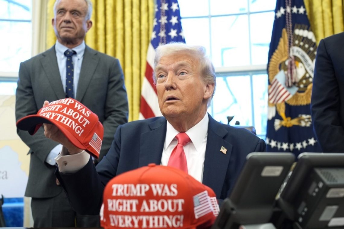 Trump napovedal "zlate kartice" za pet milijonov dolarjev