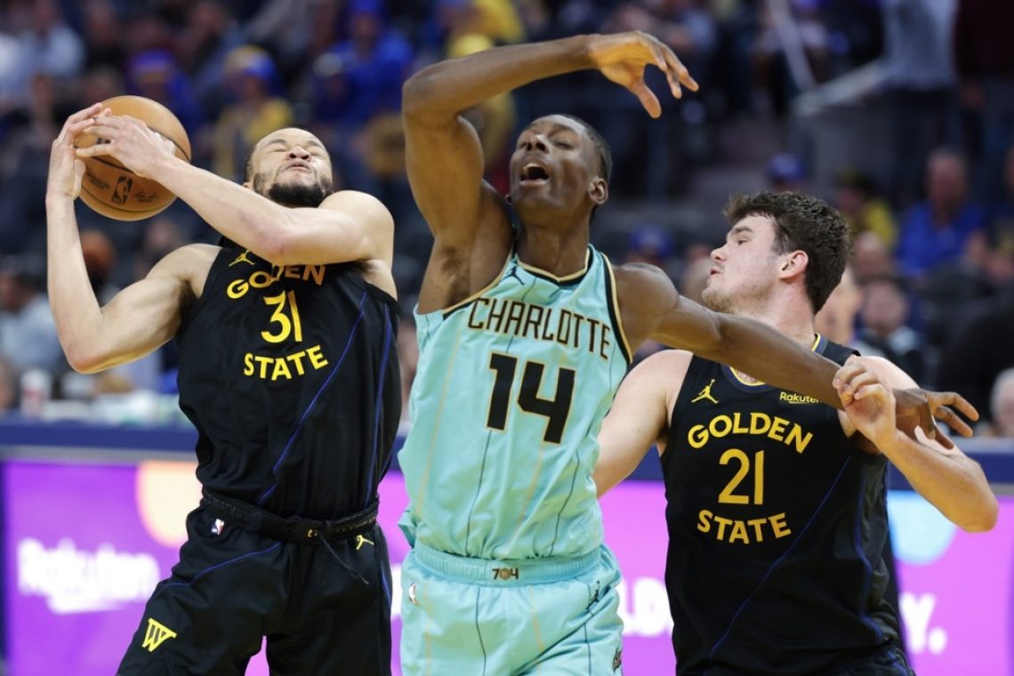 Philadelphia presenetila bojevnike, Dallas izgubil proti Bucks