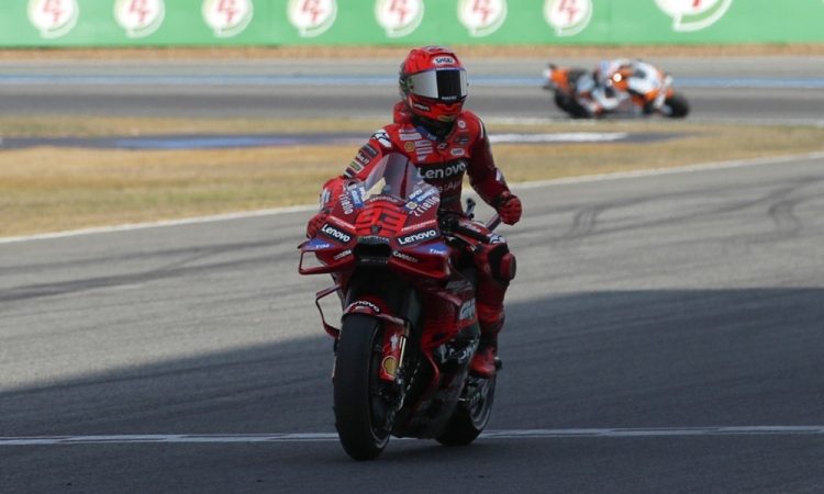 Marc Marquez slavil tudi na klasični dirki na Tajskem