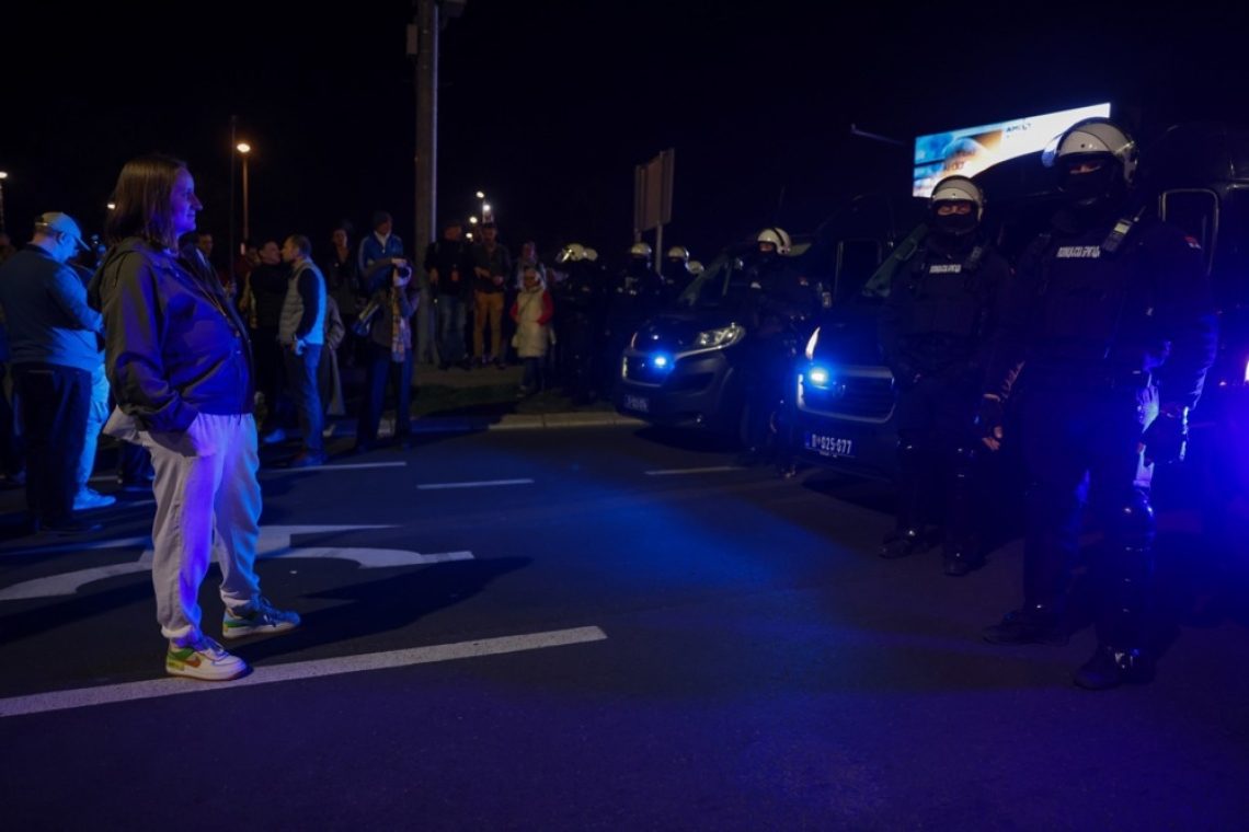 Študenti zapustili vhode v stavbo RTS