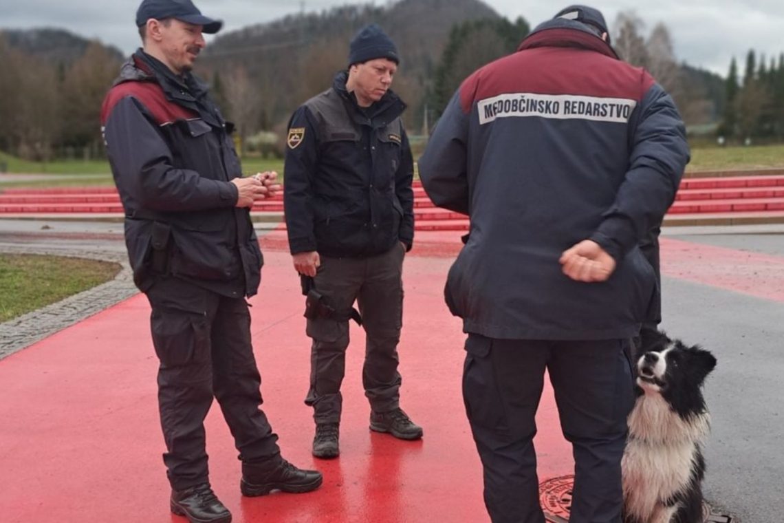 Redarji in policisti opozarjali lastnike psov na odgovorno ravnanje