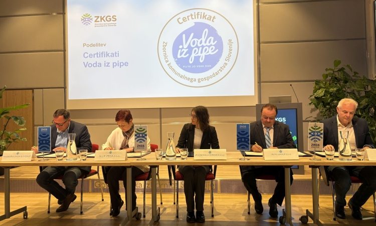 Kajakaška zveza Slovenije prejela certifikat Voda iz pipe