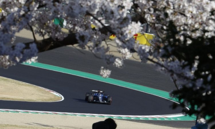 Kaos in nesreče zaznamovali drugi trening formule 1 v Suzuki