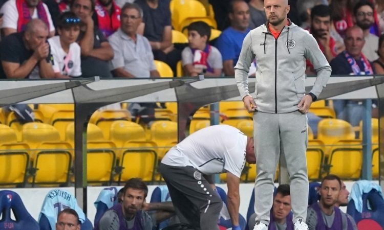 Dinamo odpustil Cannavara, na klopi začasno Sandro Perković