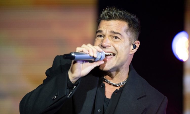 Ricky Martin končal sodni spor z nečakom, zadeva se zaključuje