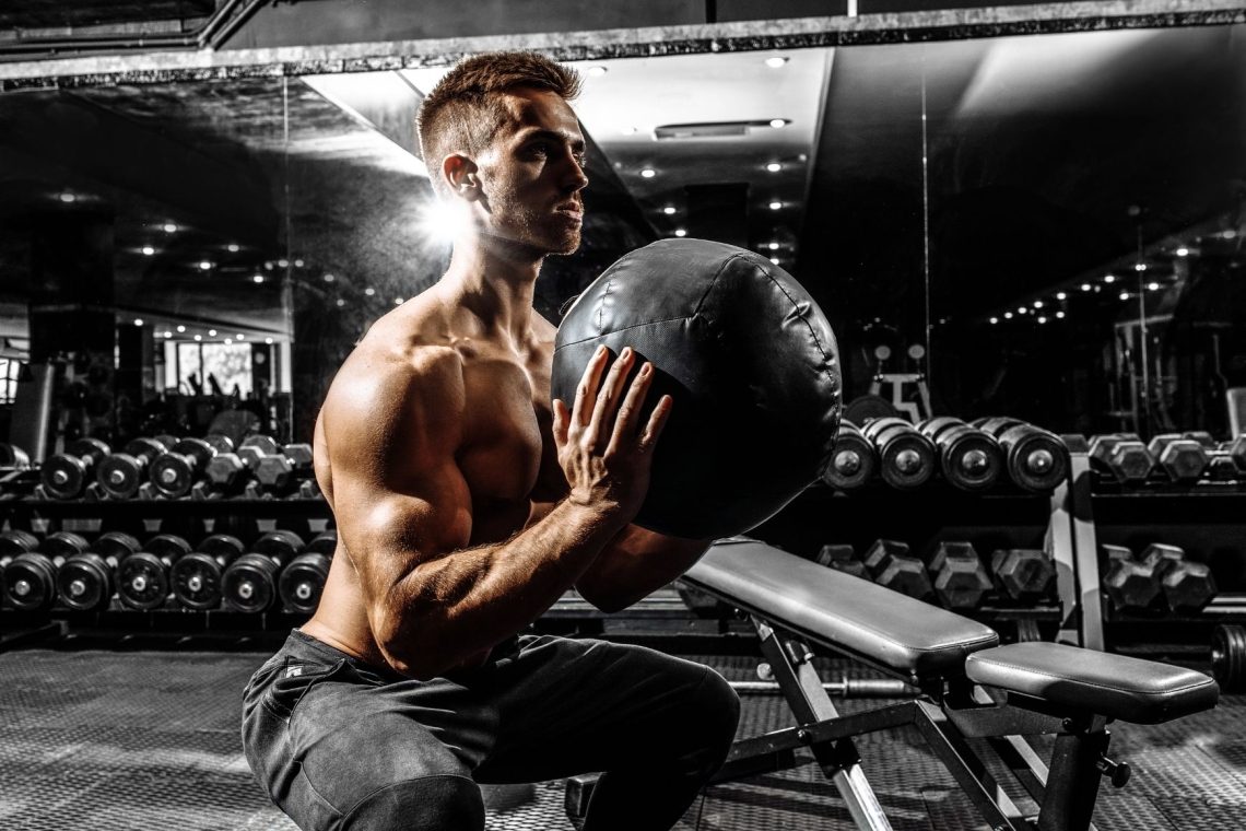 Crossfit za začetnike: kako varno začeti in napredovati?