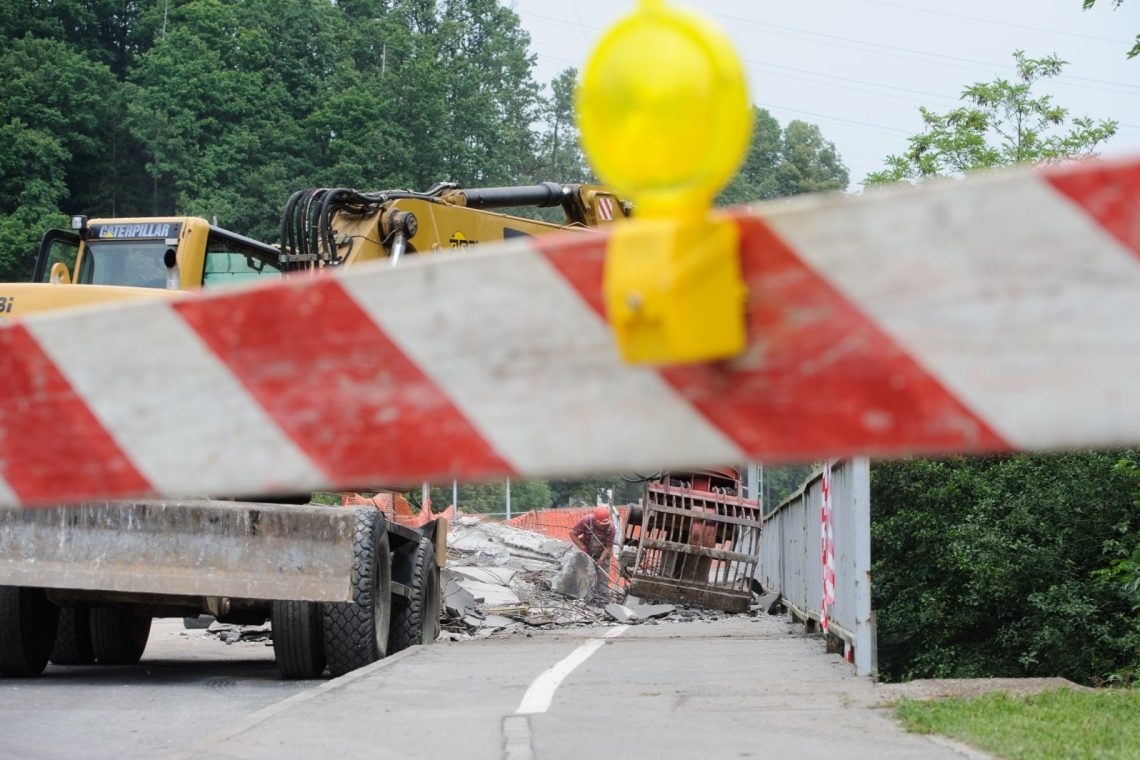 Začasna odprava zapore na Lorenzovi cesti omogoča dostop do nakupovalnega središča Rudnik