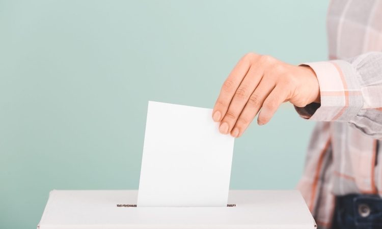 Bovški župan zadržal sklepa občinskega sveta o nezaupnici in referendumu