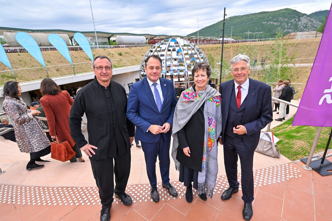 Minister Arčon in deželni glavar Kaiser odprla kupolo Ingeborg Bachmann v Novi Gorici