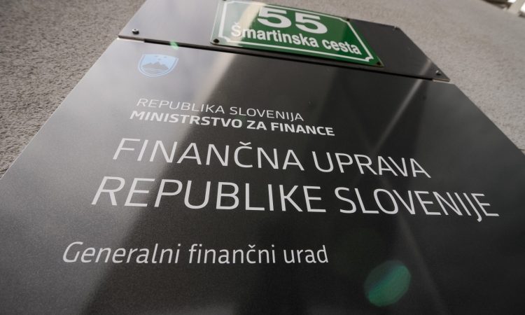 E-račun za plačilo davčnih obveznosti zdaj možen tudi na elektronski naslov