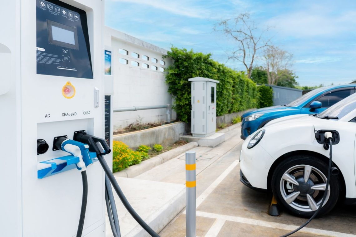 Skoraj devet milijonov evrov za električna vozila pravnim osebam