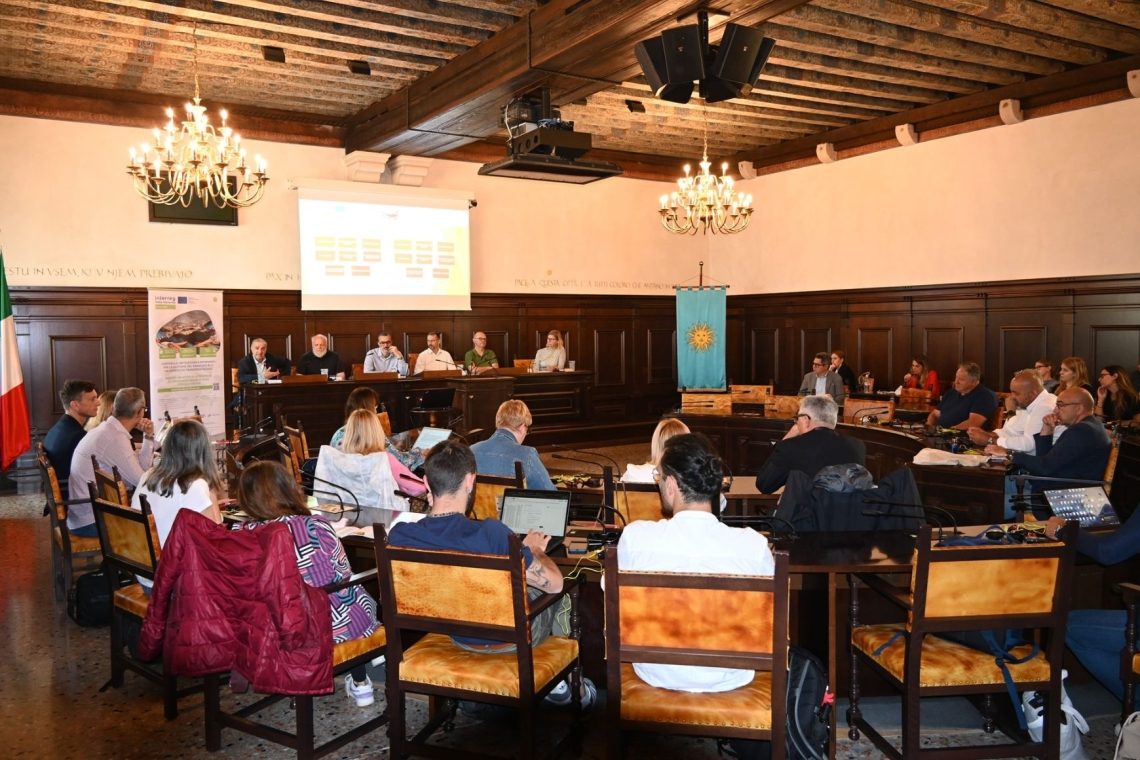V Kopru predstavili evropski projekt za obvladovanje modre rakovice