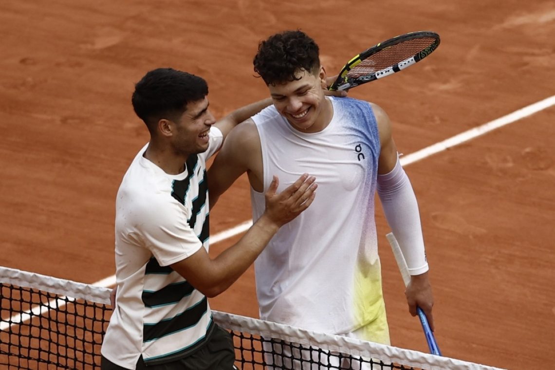 Alcaraz v štirih nizih v četrtfinale Pariza
