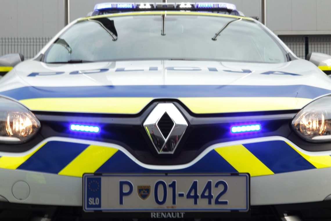Na gasilski veselici v Ribnici napadli župana in policistko