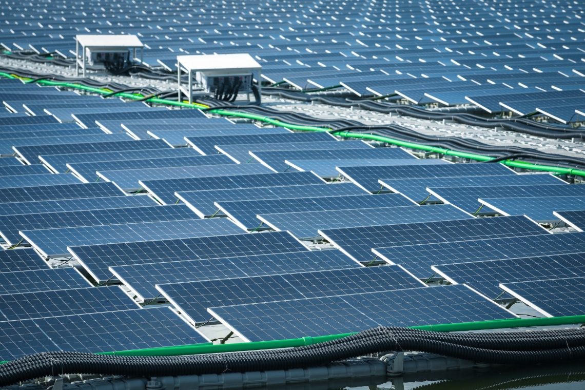 Ovadba zaradi suma poskusa goljufije z evropskimi sredstvi pri gradnji sončnih elektrarn
