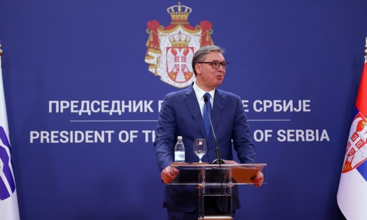 Vučić sklical nujno sejo Sveta za nacionalno varnost, domnevno aretiran nekdanji minister