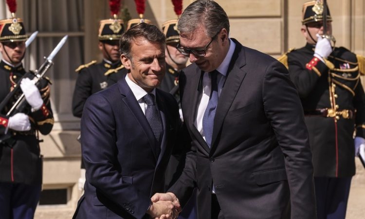 Macron Vučiću ponovil, da je prihodnost Srbije v Evropski uniji