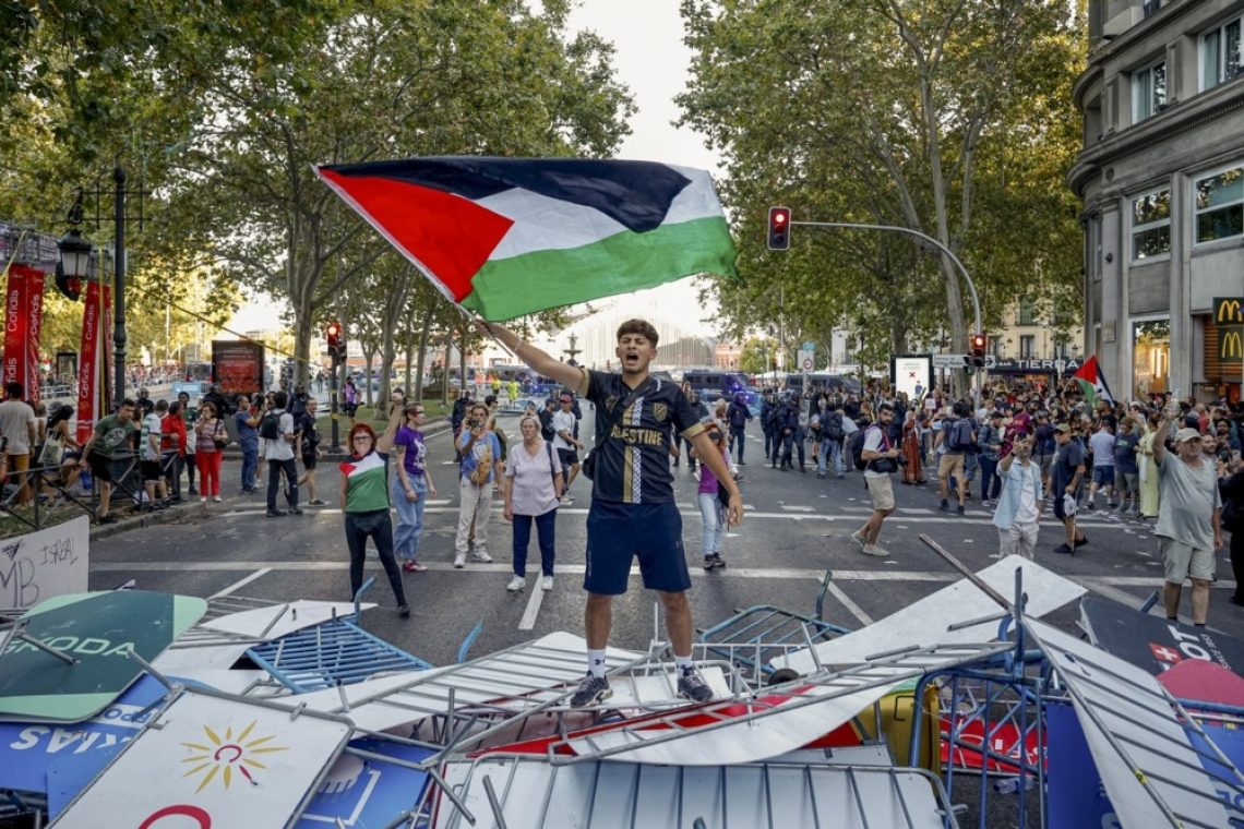 Konec Vuelte zaradi protestov odpovedan 