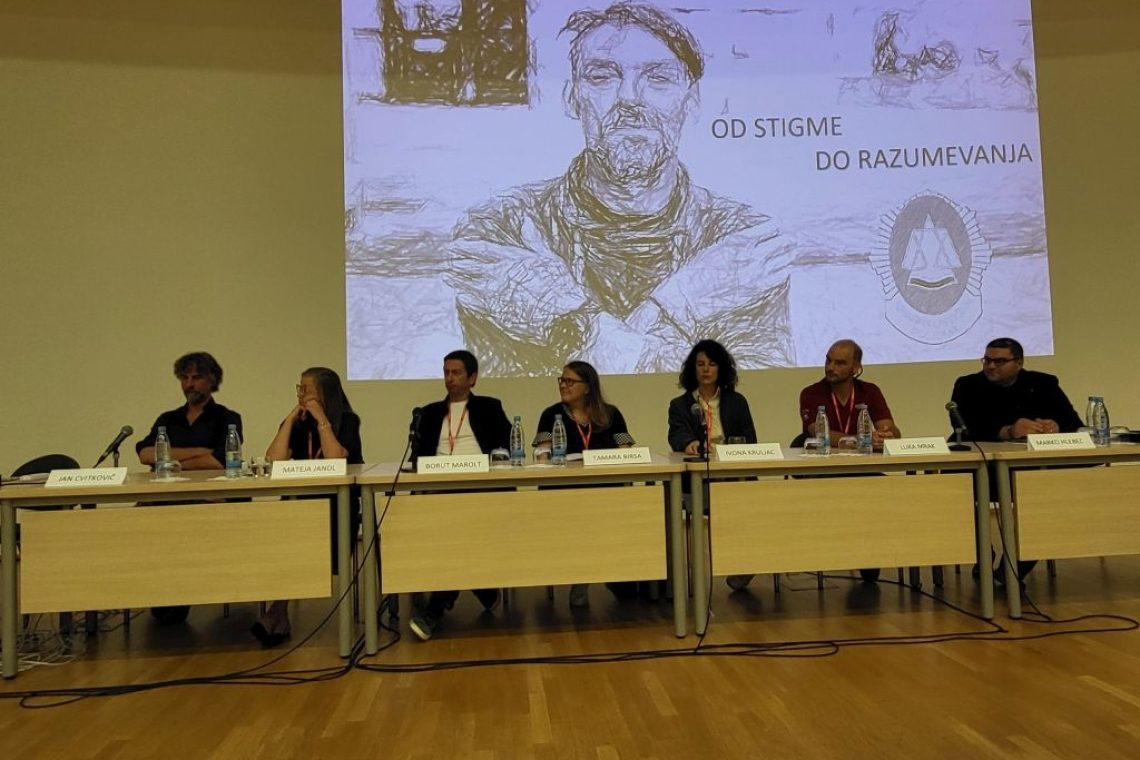 Policija o drogah skozi film in dialog