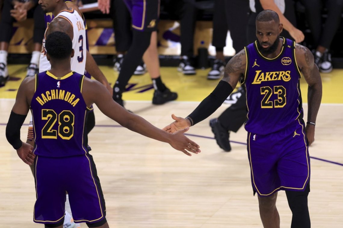 LA Lakers brez Dončića in Reavesa do zmage v Portlandu
