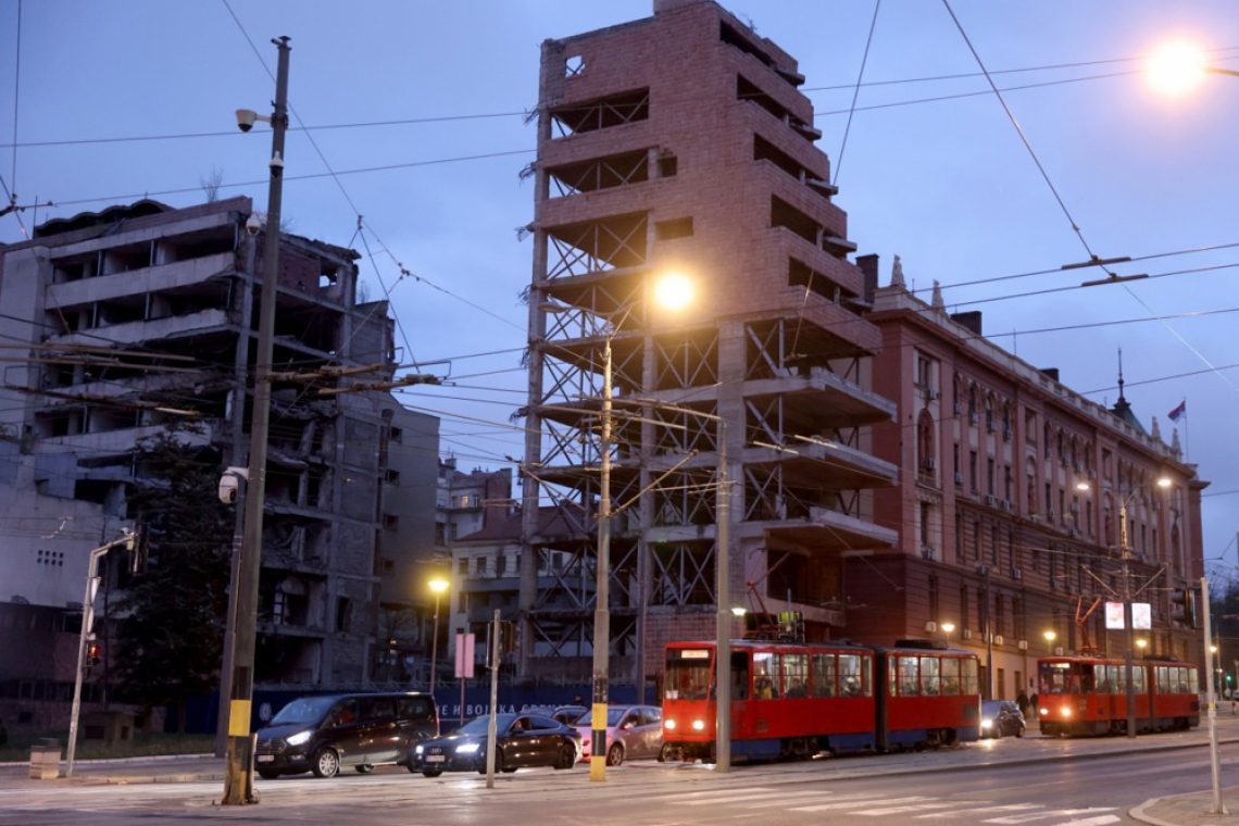 Srbija z lex specialis za Kushnerjev hotel sprožila burne odzive doma in v tujini