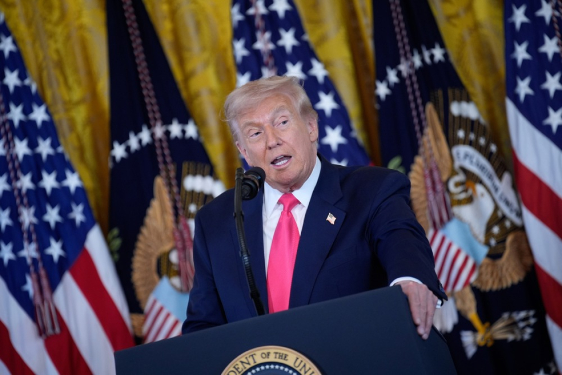 Trump napoveduje ukrepanje proti Venezueli, Maduro poziva k miru