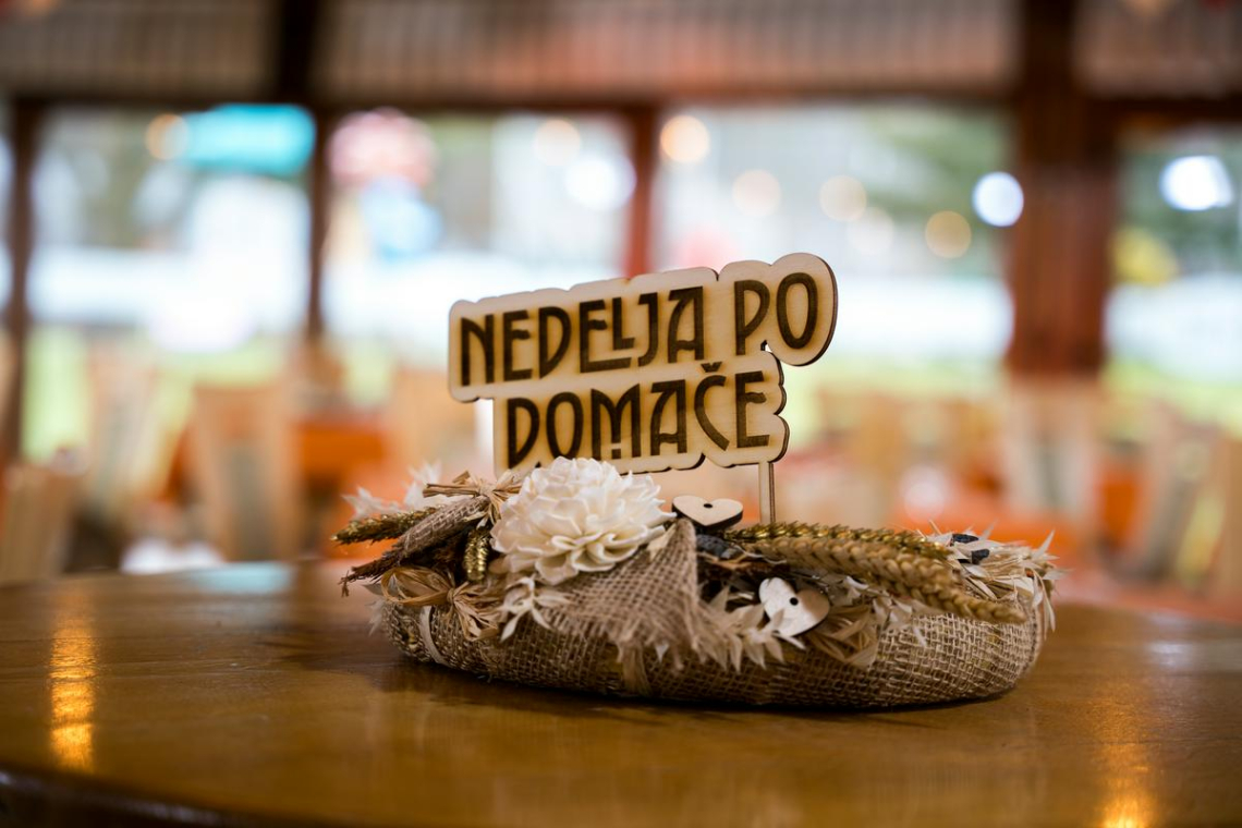 Nedelja po domače prinaša narodnozabavno glasbo na TV SLO 1