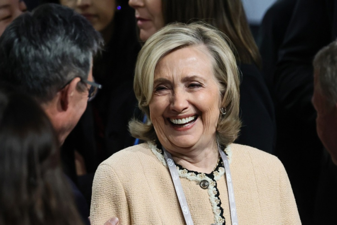 Hillary Clinton in Donald Trump v sporu zaradi dokumentov o Jeffreyju Epsteinu