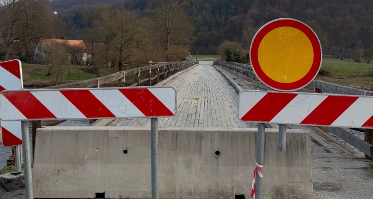 Krško zahteva pospešitev gradnje mostu pri Podbočju