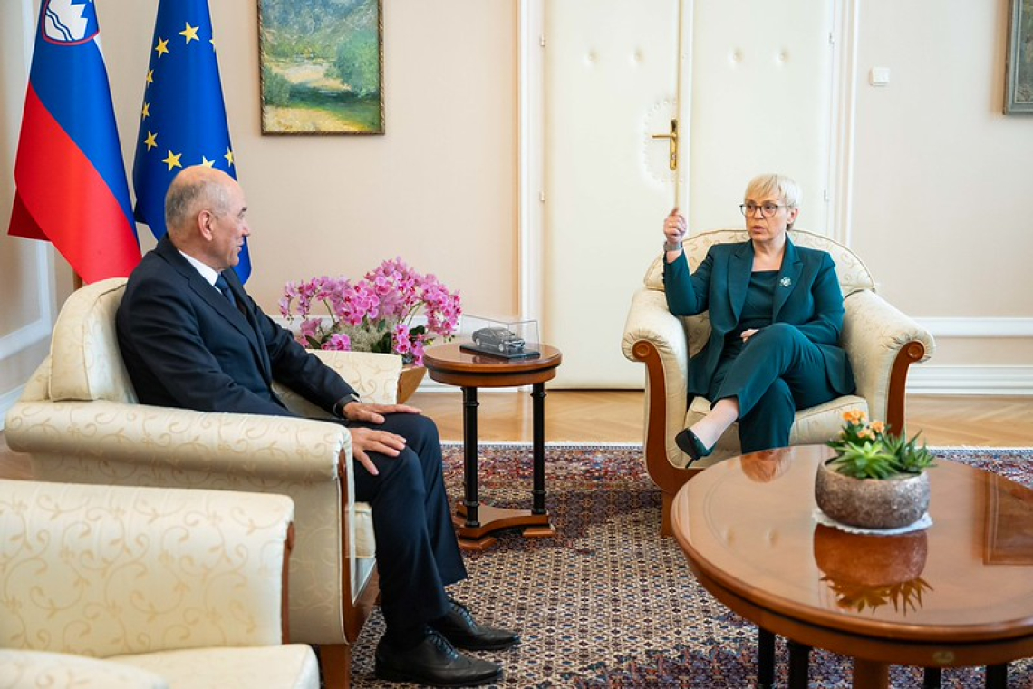 Predsednica nadaljuje posvetovanja o mandatarju
