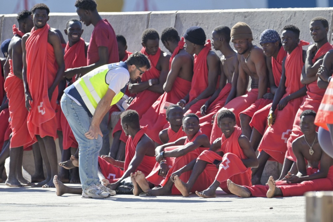Na migracijskih poteh lani umrlo ali izginilo skoraj 7900 ljudi