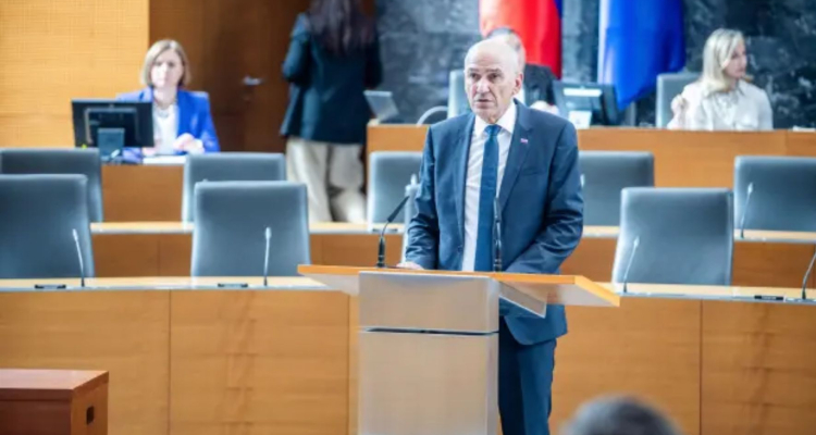Janša napovedal pogovore o ministrski ekipi